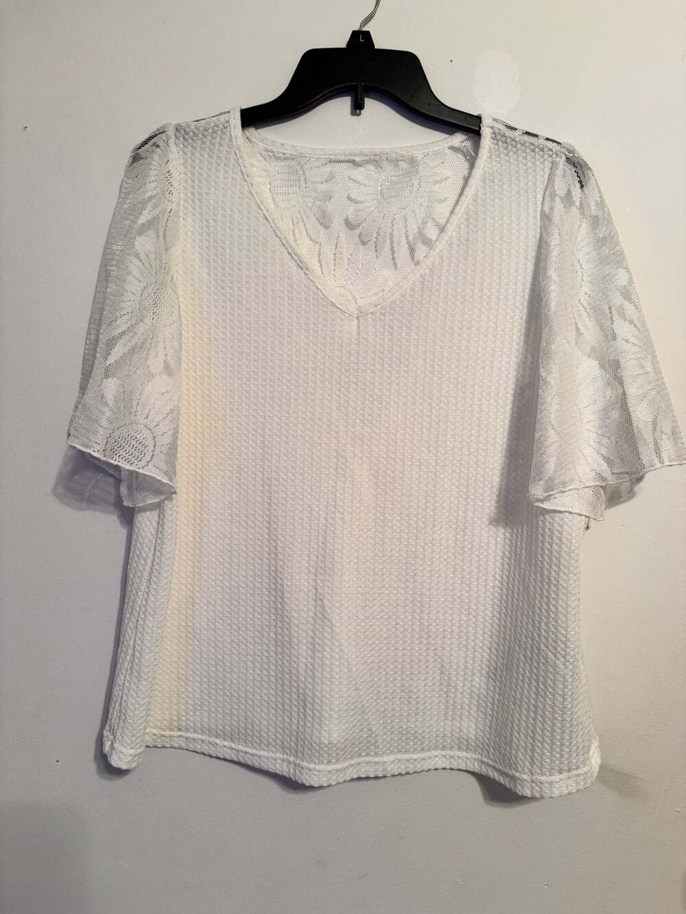 SHEIN Plus Size Elegant Waffle Knit Lace Patchwork Ruffle Sleeve V-Neck T-Shirt